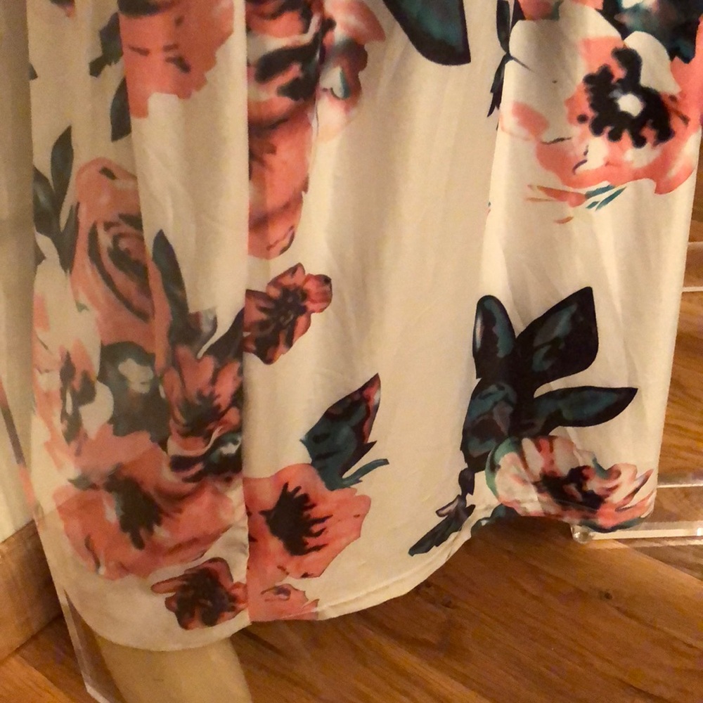 Gorgeous floor length floral dress with pockets - Picture 7 of 8